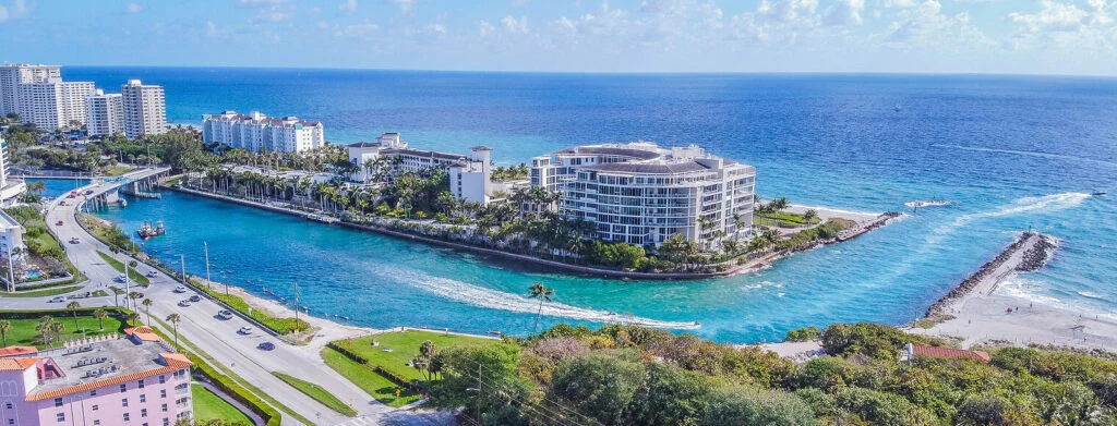 Aerial view of Boca Raton, home to a vein treatment center for varicose veins.